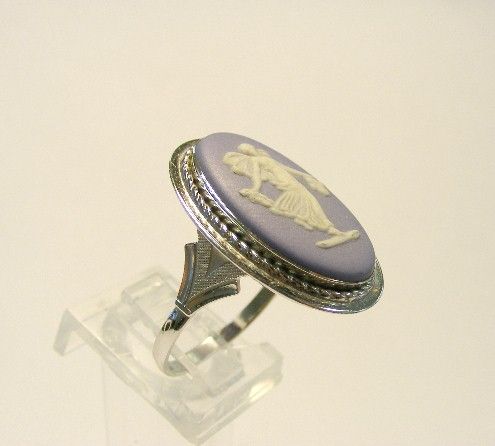 ESTATE 14K WHITE GOLD WEDGEWOOD ANGEL CAMEO RING  