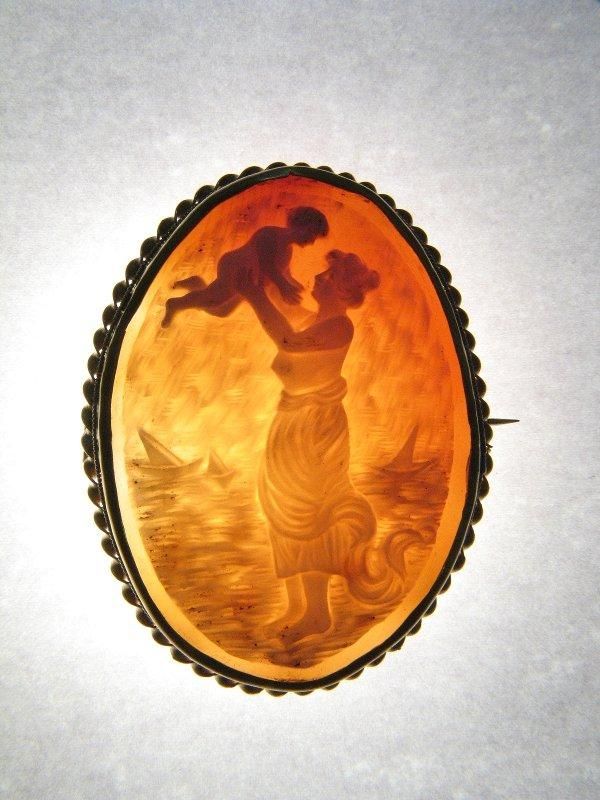 ANTIQUE 18K GOLD MAIDEN SHELL CAMEO BROOCH PIN c1920  