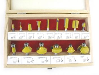 ROUTER BIT SET   15 pc 1/4 shank New with Case  