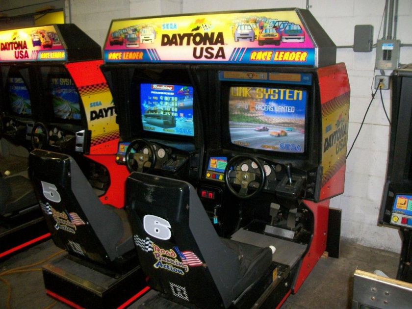 SEGA Daytona USA double sit down racing game 1994  