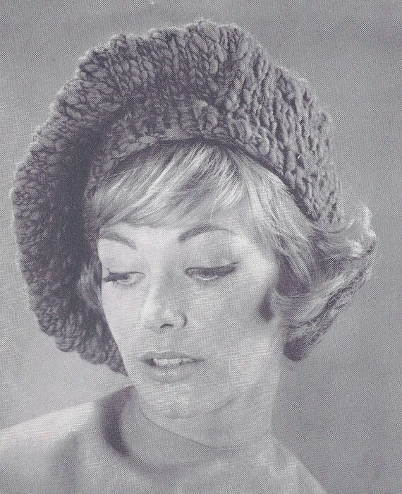 Vintage Knitting PATTERN Bulky Knit Beret Slouch Hat  