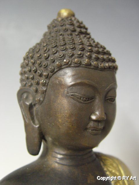 RARE GILDED BRONZE SHAKYAMUNI BUDDHA 13 H  