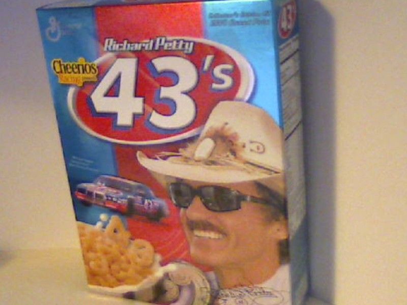 CHEERIOS 2003 MT BOX RICHARD PETTY 200 NASCAR WINS 016000136755 