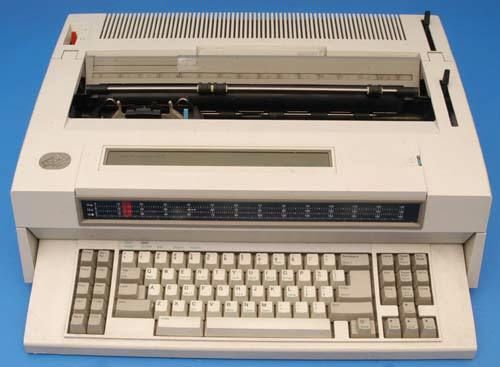 IBM WHEELWRITER 30 SERIES II ELECTRIC TYPEWRITER  