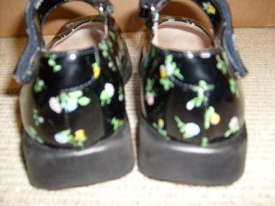 Girls Patent Leather Mary Jane Shoes w Flowers 9 Cute  