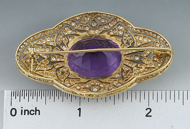 STUNNING 18K YELLOW GOLD AMETHYST & DIAMOND BROOCH PIN  