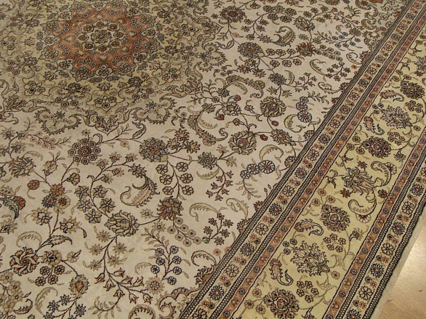   Genuine Handmade Very Fine Hand knoted Silk Espahan New Area Rug