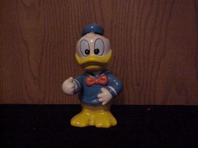 VINTAGE WALT DISNEY DONALD DUCK BANK HAND PAINTED  