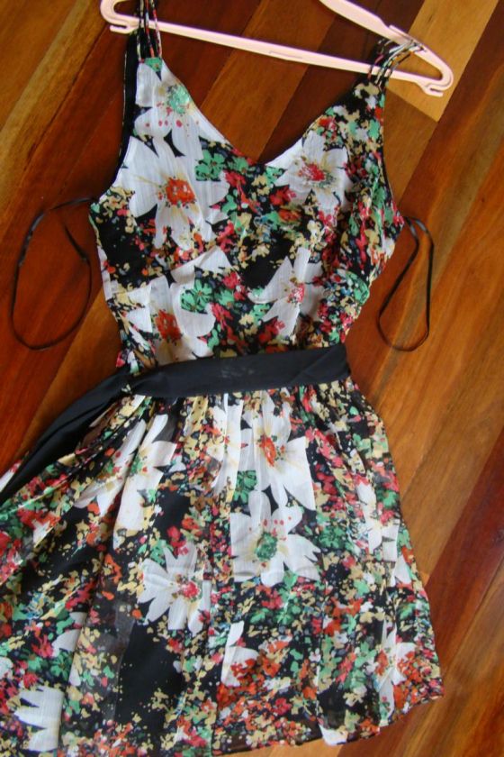 Dazzling floral summer dress fully lined BNWT size 10  