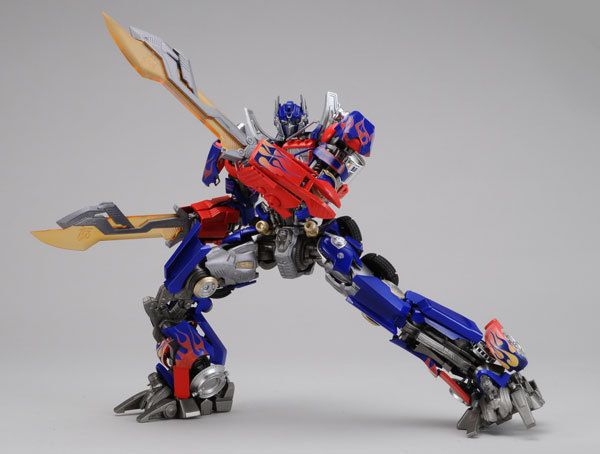   Transformers DMK01 Dual Model Kit 1/35 Scale Optimus Prime 24cm tall