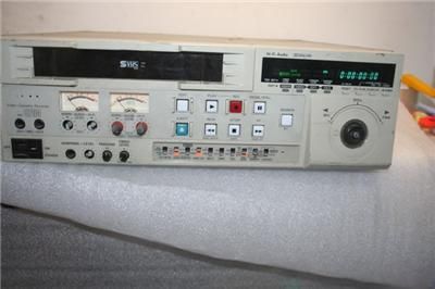 PANASONIC VIDEO CASSETTE RECORDER AG 8700  