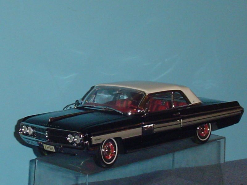 1962 OLDSMOBILE STARFIRE BLACK 118 by ROAD SIGNATURE  