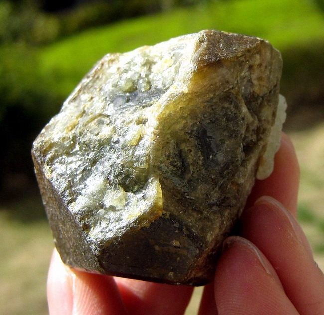 Hydro Grossular Garnet Crystal Specimen gacn9ie0286  