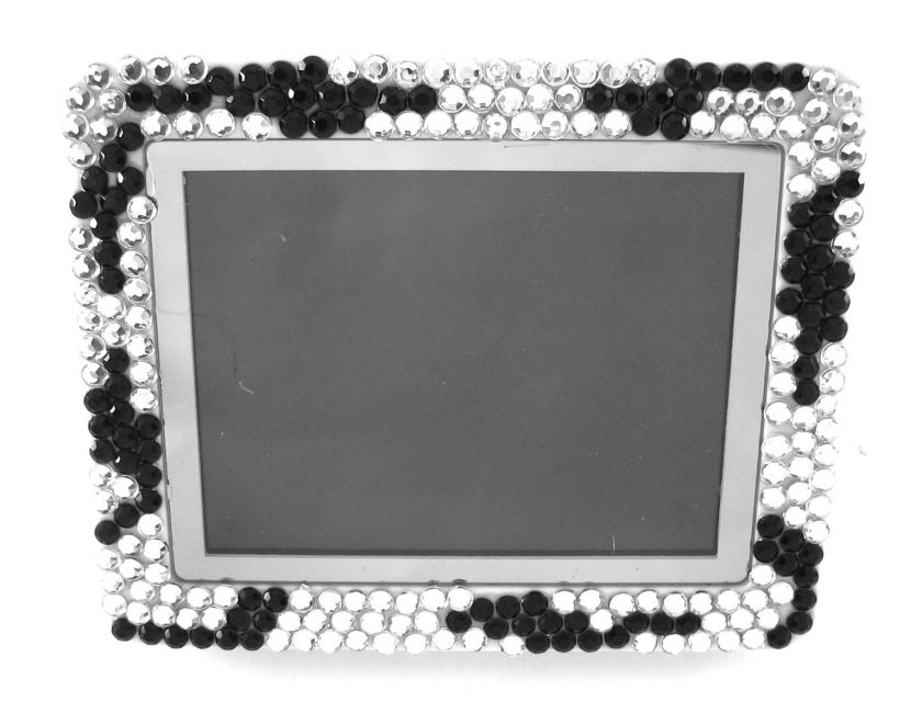 Digital Picture Frame with internal memory Plug and play operation 