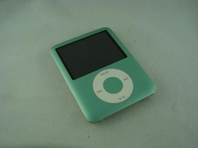 Apple iPod nano 3rd Gen Light Green (8 GB)  Player 885909193905 