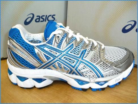 NEW ASICS GEL NIMBUS 12 RUNNING SHOES WOMENS 9 WIDE  