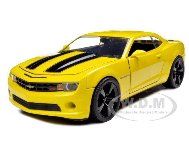 2010 CHEVROLET CAMARO SS YELLOW 1/24 DIECAST MODEL CAR  