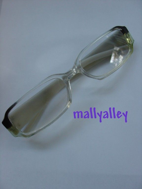 You will receive 1 RECTANGULAR acrylic plastic frame readers.