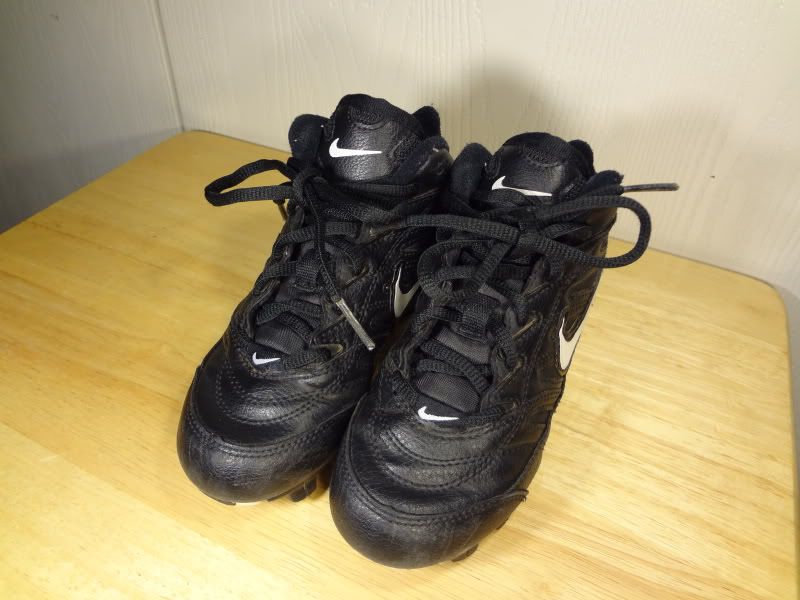 NIKE Black Baseball/Softball Cleats GIRLS or BOYS Youth Size 12 Shoes 