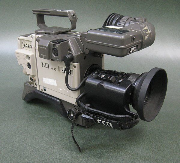 JVC KY 15 3 CCD Professional Video Camera W/ HZ 410 Zoom Lens 11.4 7 