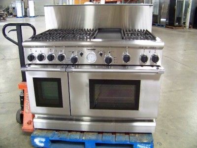 THERMADOR 48 STAINLESS DUEL FUEL CONVECTION RANGE 6 BURNER w/GRIDDLE 