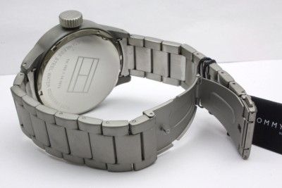 New Tommy Hilfiger Men Oversize Steel Date Watch Scratches On Band 