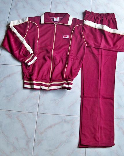 Sunbelt Soft Zip Front Warm Up Sweats   Maroon & Camel   Medium   NEW 